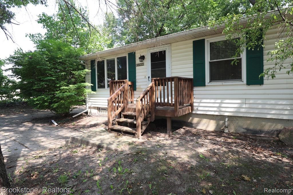 21800 Middlebelt Road Farmington, MI 48336 - Photo 3 of 24