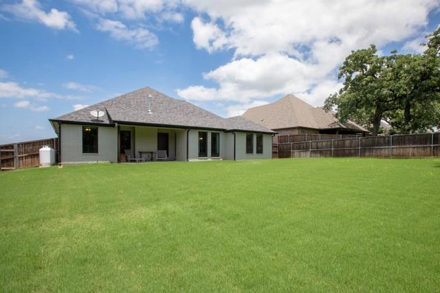 176 Lakeview Circle Pilot Point, TX 76258 - Photo 2 of 24