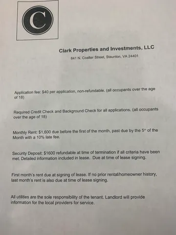 a wall with a bench in it