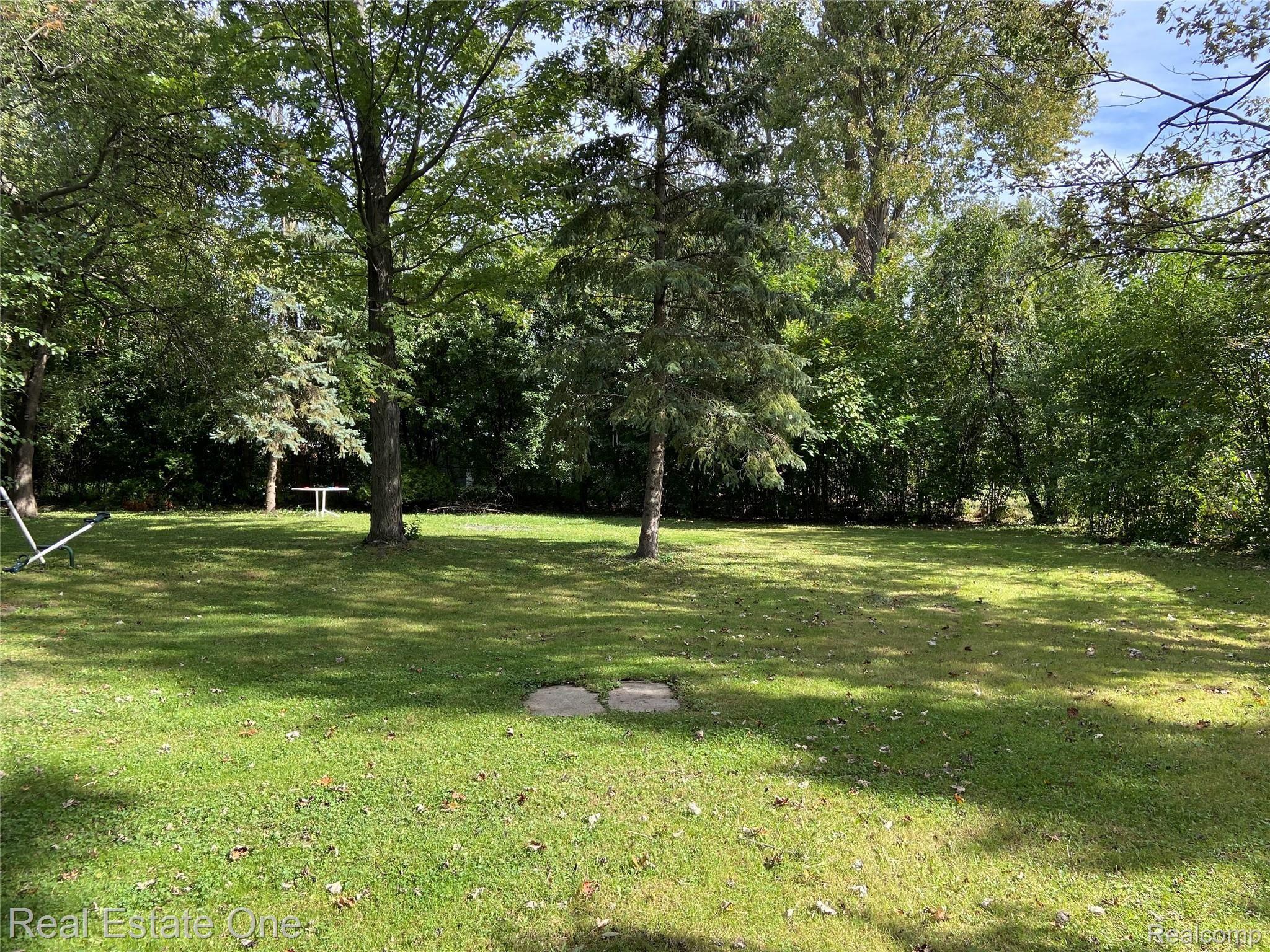 14775 Pennsylvania Road Riverview, MI 48193 - Photo 5 of 31 Penn1park.jpg
