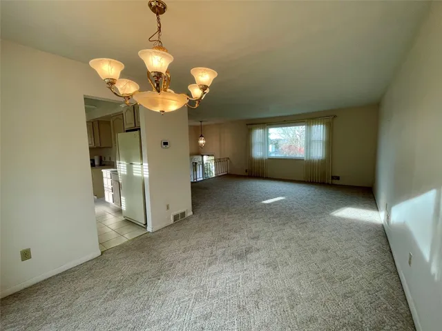 $2,350 | 328 Chestnut Lane, Vestal, NY 13850