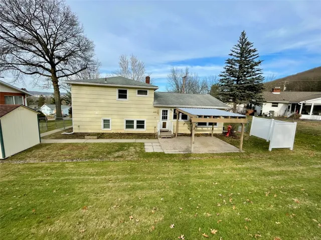 $2,350 | 328 Chestnut Lane, Vestal, NY 13850