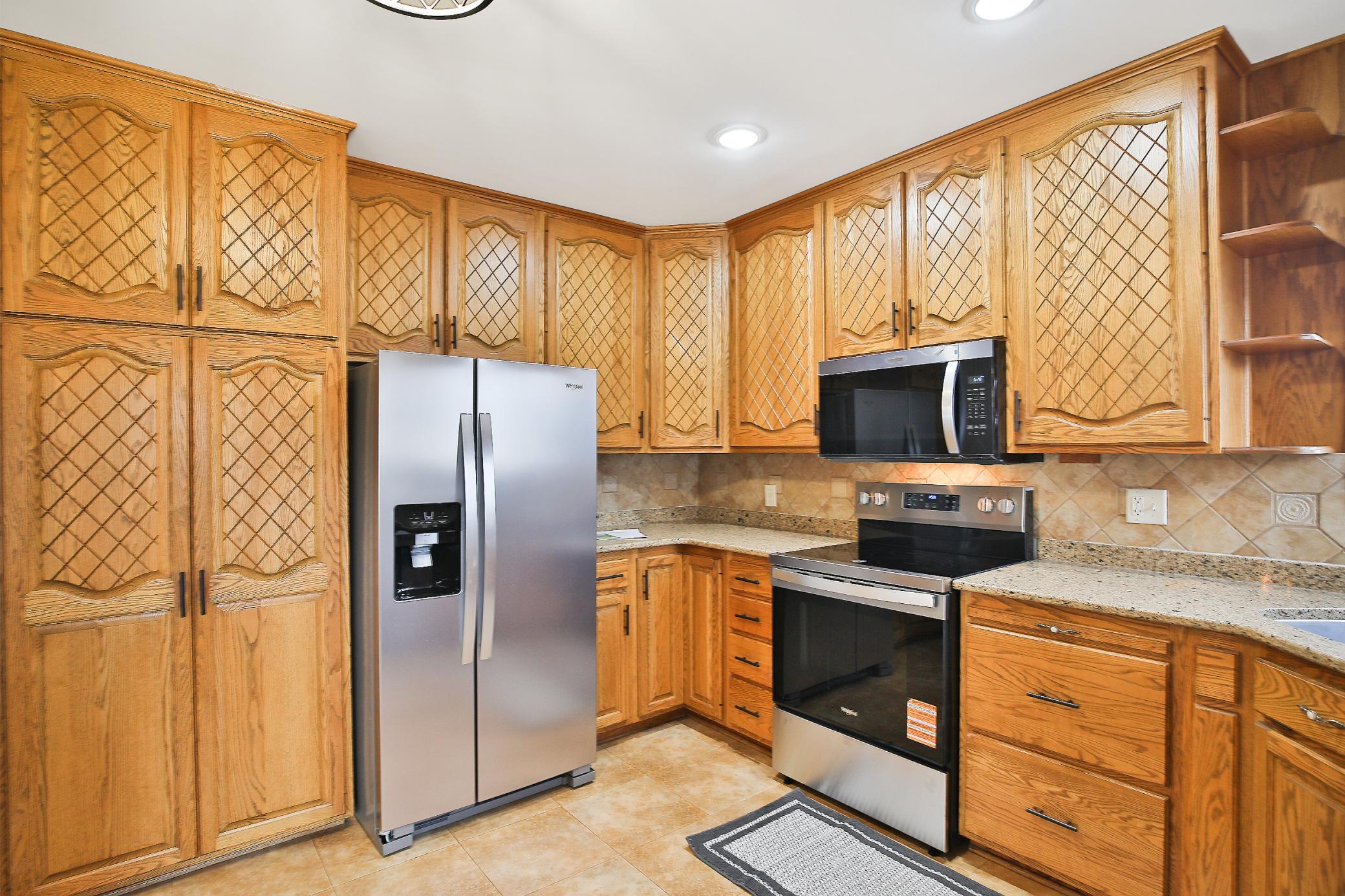 411 2nd Street Lyle, MN 55953 - Photo 5 of 25