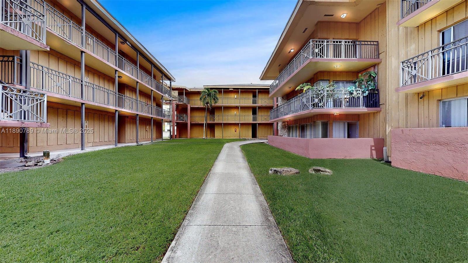 4850 Southwest 63rd Terrace, Unit 131 Davie, FL 33314 - Photo 14 of 31