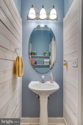 $525,000 | 124 Chandlers Glen Drive, Bunker Hill, WV 25413