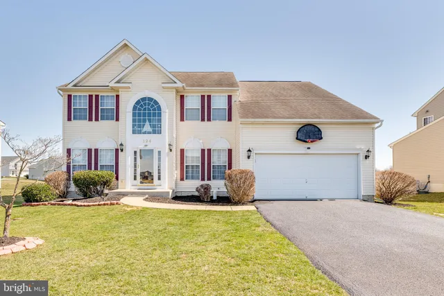 $525,000 | 124 Chandlers Glen Drive, Bunker Hill, WV 25413