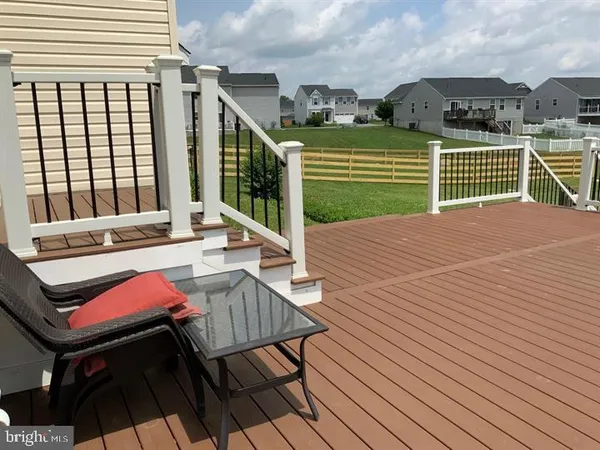 $525,000 | 124 Chandlers Glen Drive, Bunker Hill, WV 25413