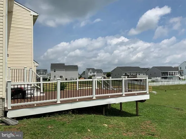 $525,000 | 124 Chandlers Glen Drive, Bunker Hill, WV 25413