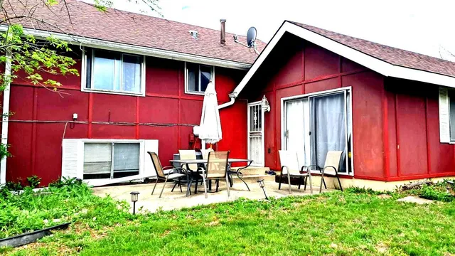 $2,500 | 3407 Fountainbleau Drive, Hazel Crest, IL 60429