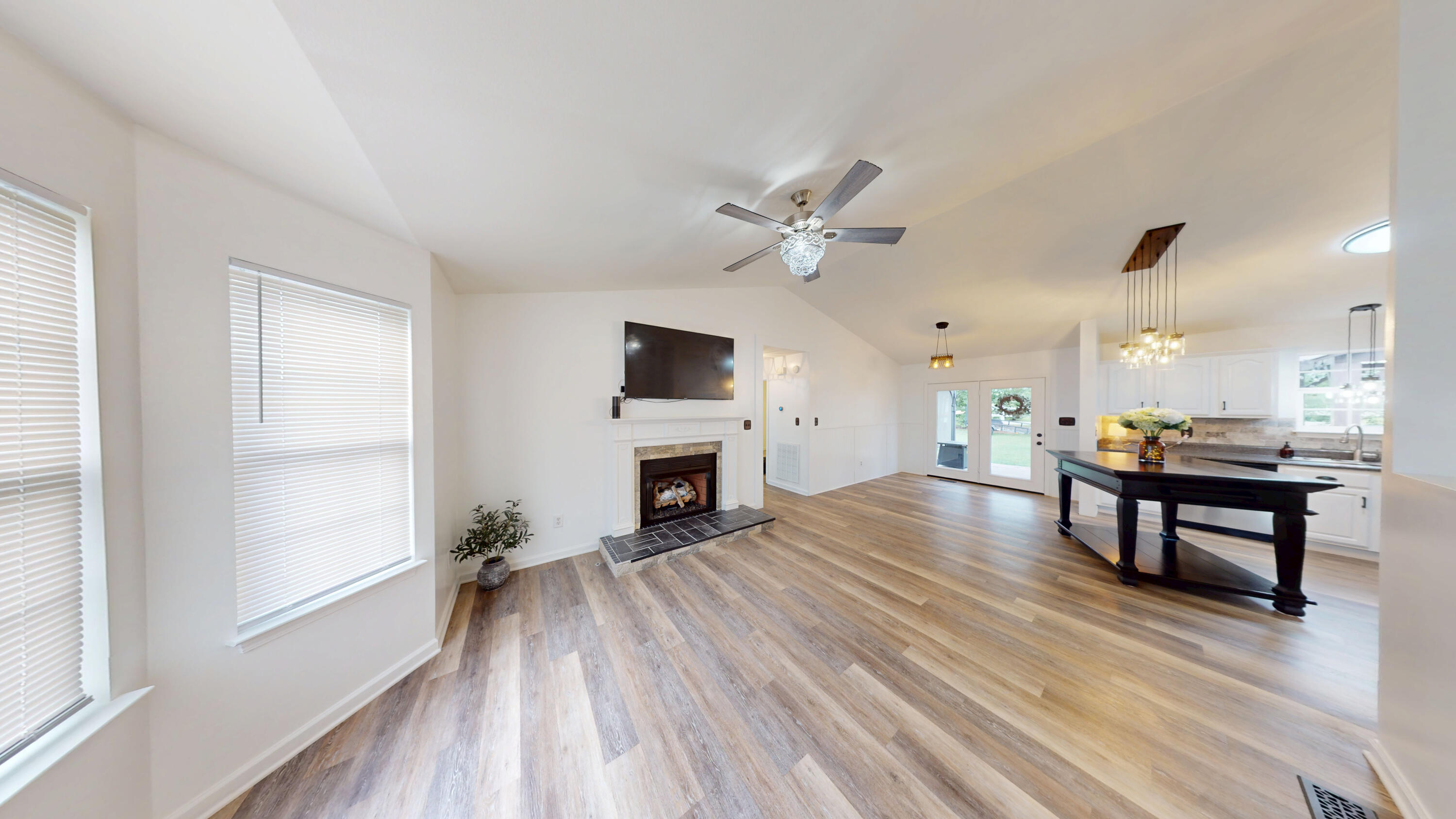 974 Grassy Branch Road Dayton, TN 37321 - Photo 2 of 38 2- Living Room 1