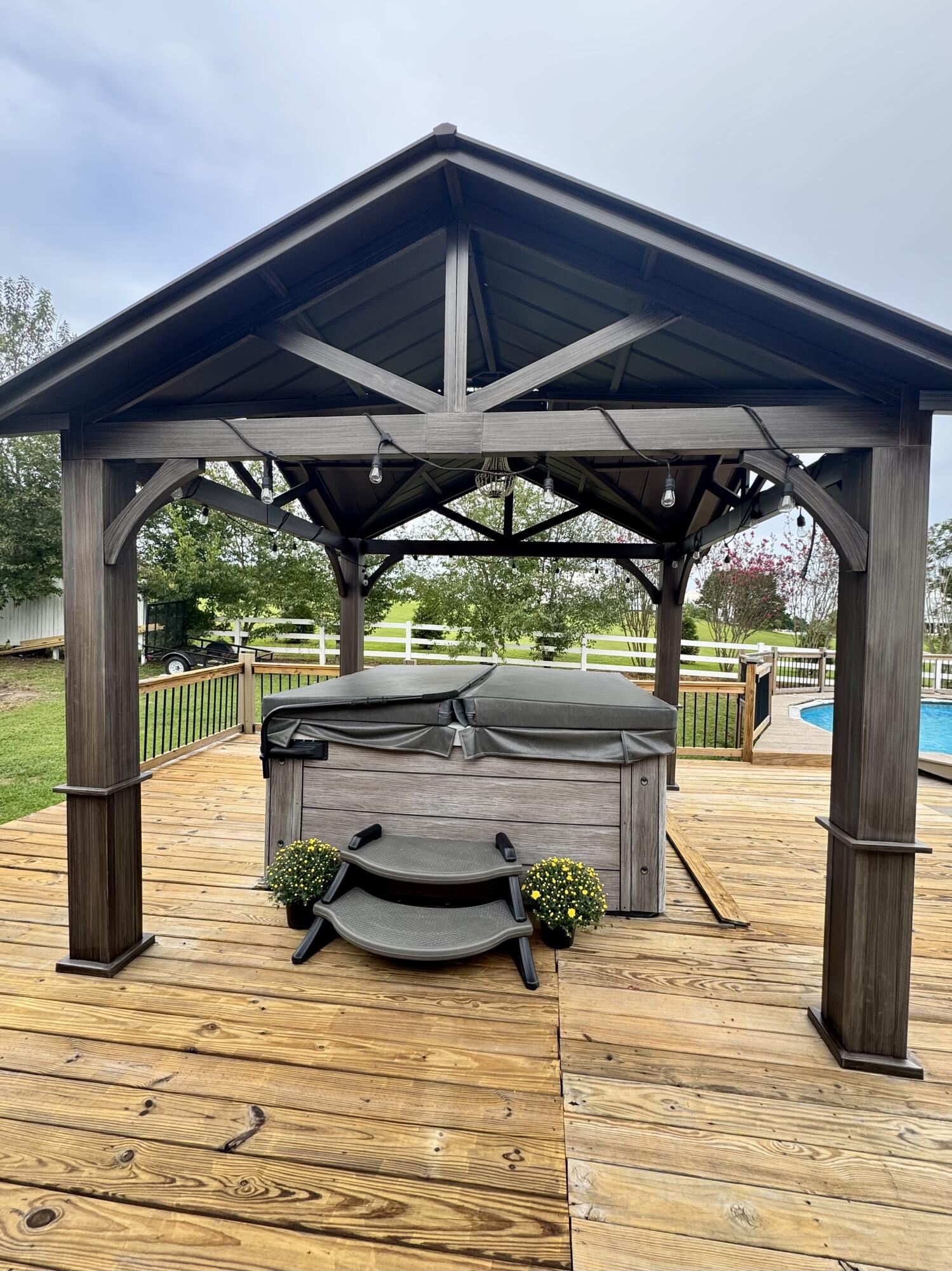 974 Grassy Branch Road Dayton, TN 37321 - Photo 22 of 38 20- Deck