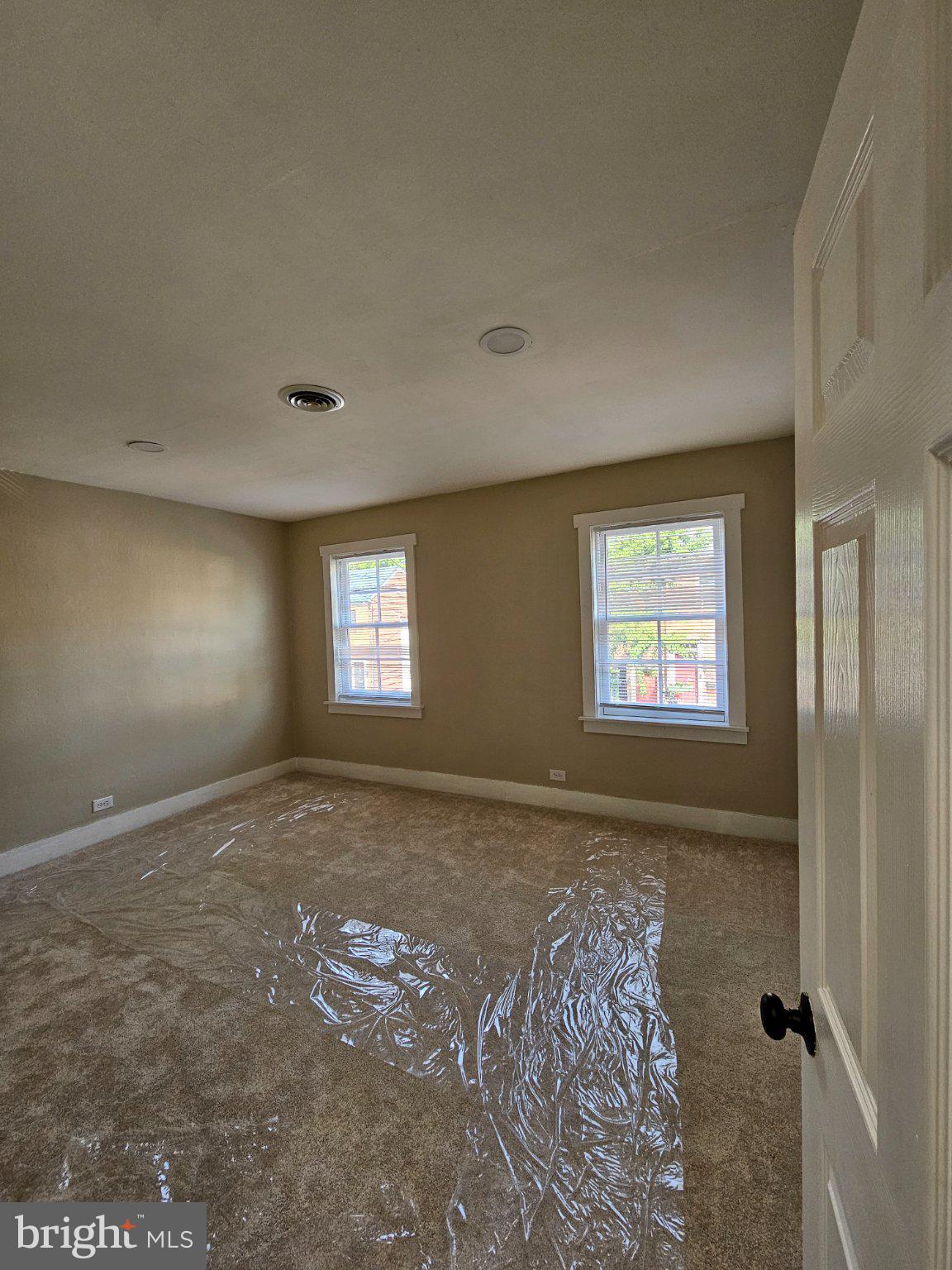 53 West 4th Street New Castle, DE 19720 - Photo 10 of 21 Bright and airy room with new beginnings.