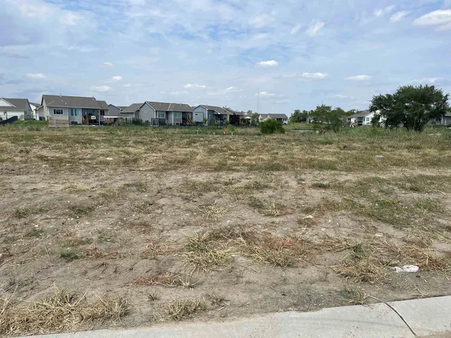 $43,000 | 1112 West Lakeway Court, Andover, KS 67002