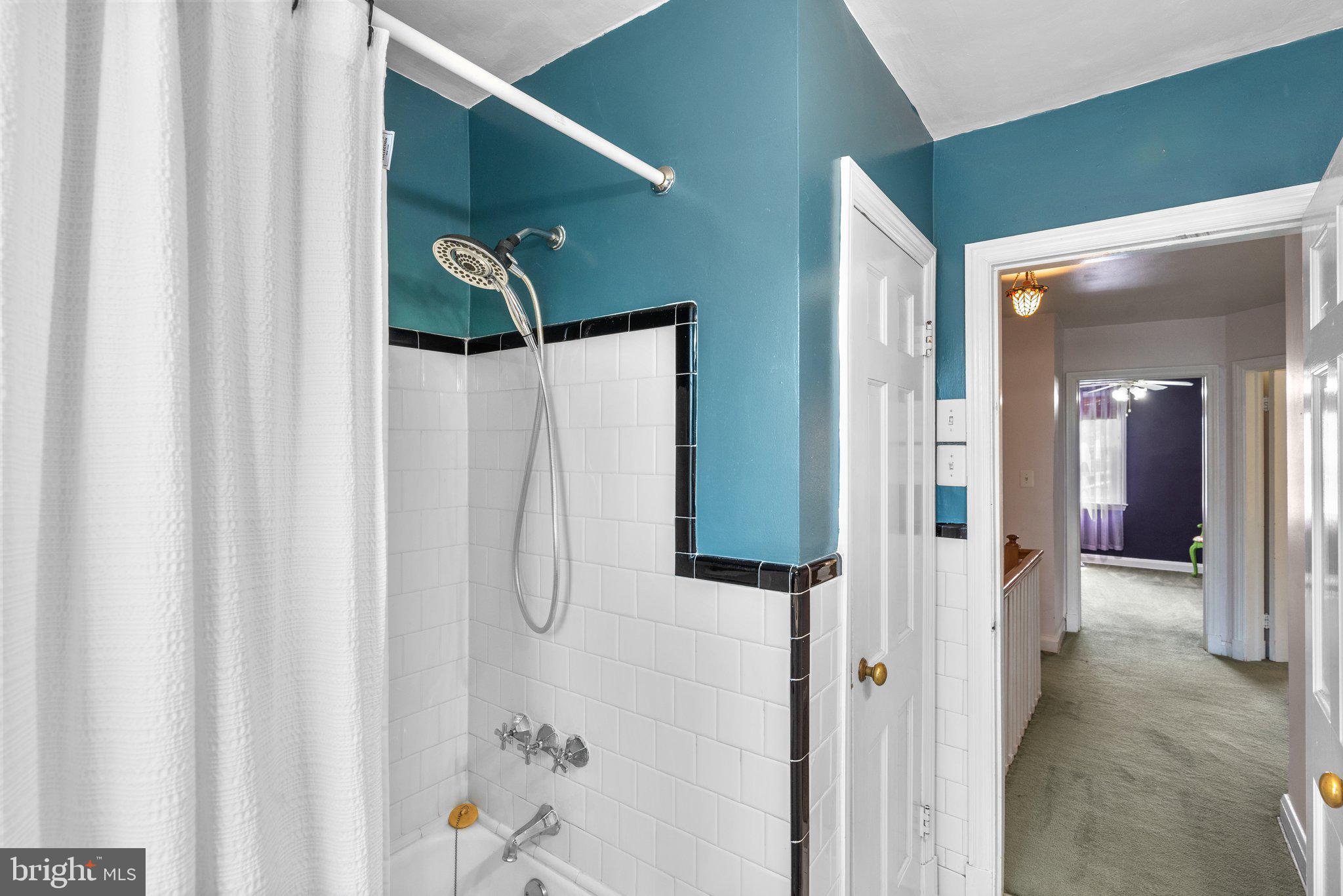 434 Academy Road Catonsville, MD 21228 - Photo 21 of 29 Full Bathroom at Upper Level