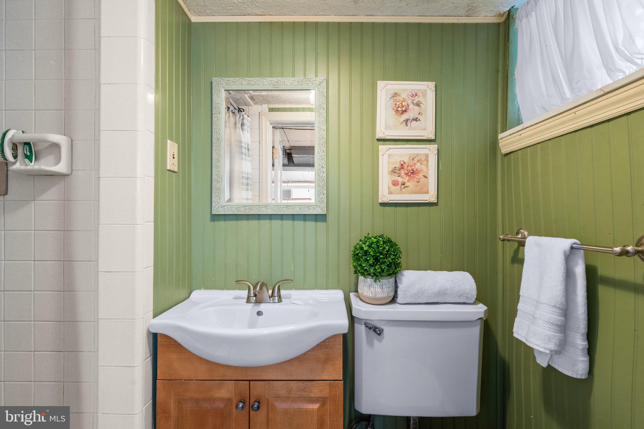 434 Academy Road Catonsville, MD 21228 - Photo 25 of 29 Full Bathroom at Lower Level