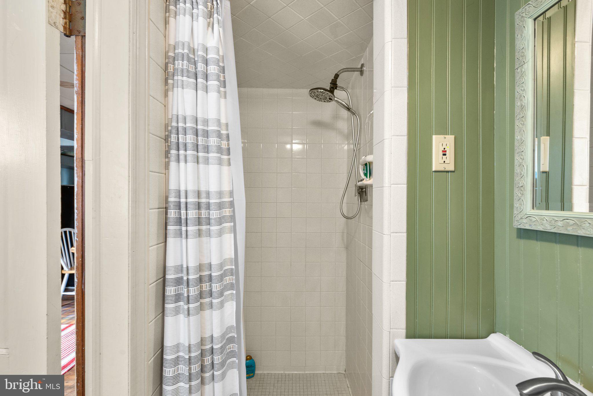 434 Academy Road Catonsville, MD 21228 - Photo 26 of 29 Full Bathroom at Lower Level