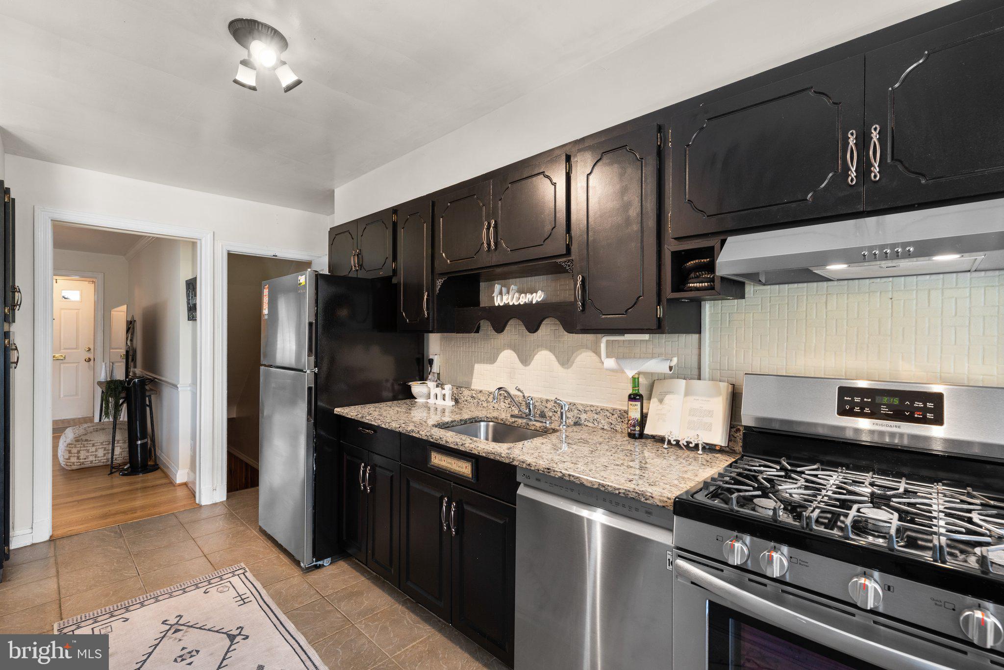 434 Academy Road Catonsville, MD 21228 - Photo 7 of 29 Gas Cooking