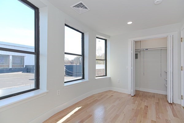 1674 Beacon Street, Unit 2 Brookline, MA 02445 - Photo 28 of 42