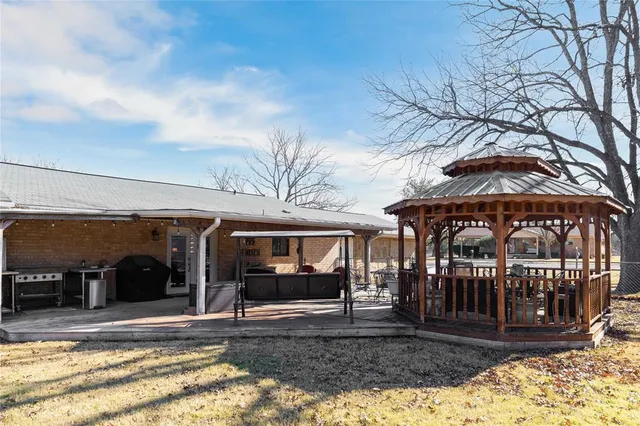 $325,000 | 108 South Harkey Street, San Saba, TX 76877