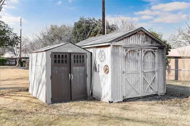 $325,000 | 108 South Harkey Street, San Saba, TX 76877