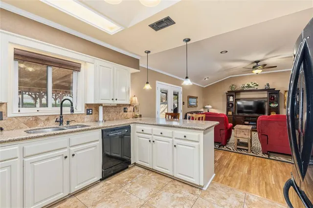 $325,000 | 108 South Harkey Street, San Saba, TX 76877