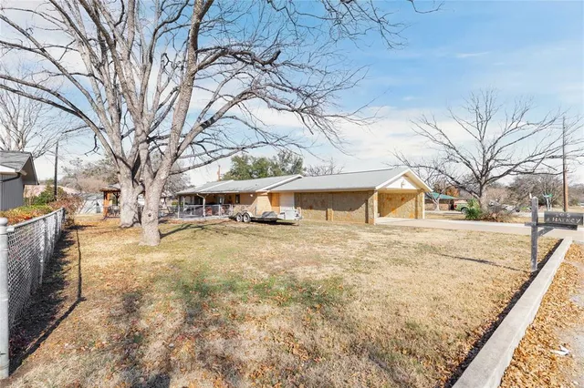 $325,000 | 108 South Harkey Street, San Saba, TX 76877