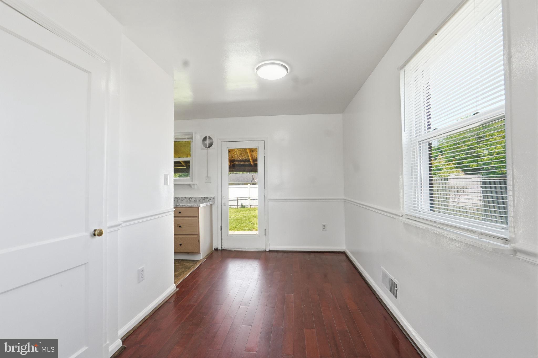 4003 Randolph Road Silver Spring, MD 20902 - Photo 9 of 30 Bright and airy open space awaits.