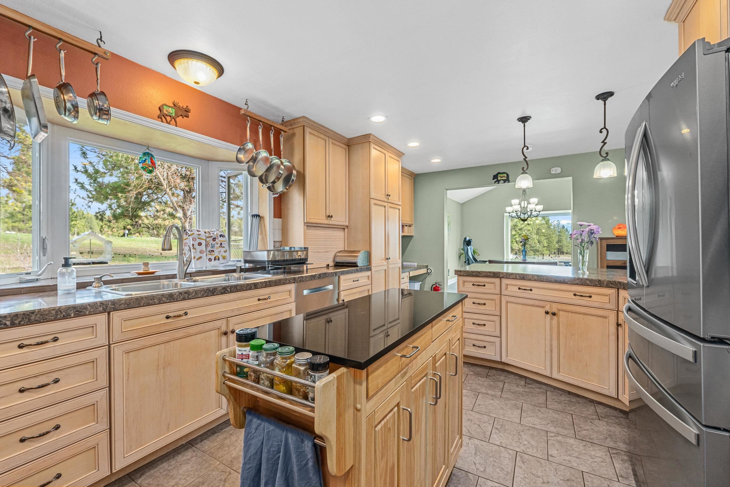 1095 Kitt-Narcisse Road Colville, WA 99114 - Photo 7 of 42