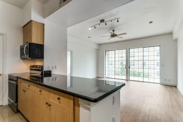 $2,800 | 3225 Turtle Creek Boulevard, Unit 446, Dallas, TX 75219
