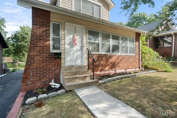 $235,000 | 8303 Jackson Street, St. Louis, MO 63114