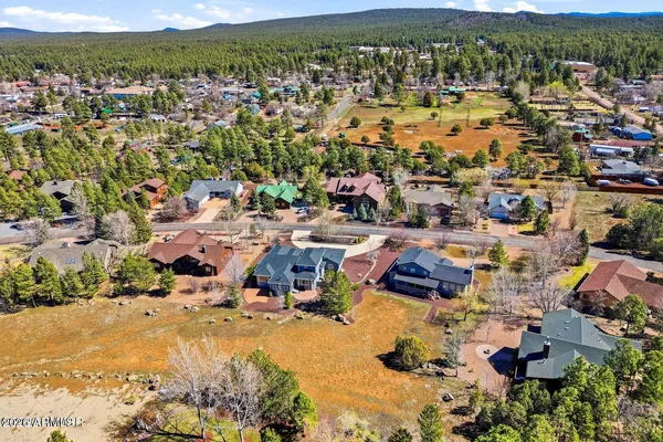 $949,450 | 880 Rainbow View Drive, Lakeside, AZ 85929