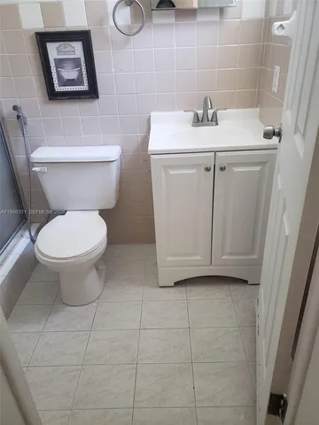 $2,000 | 4610 Southwest 116th Avenue, Miami, FL 33165