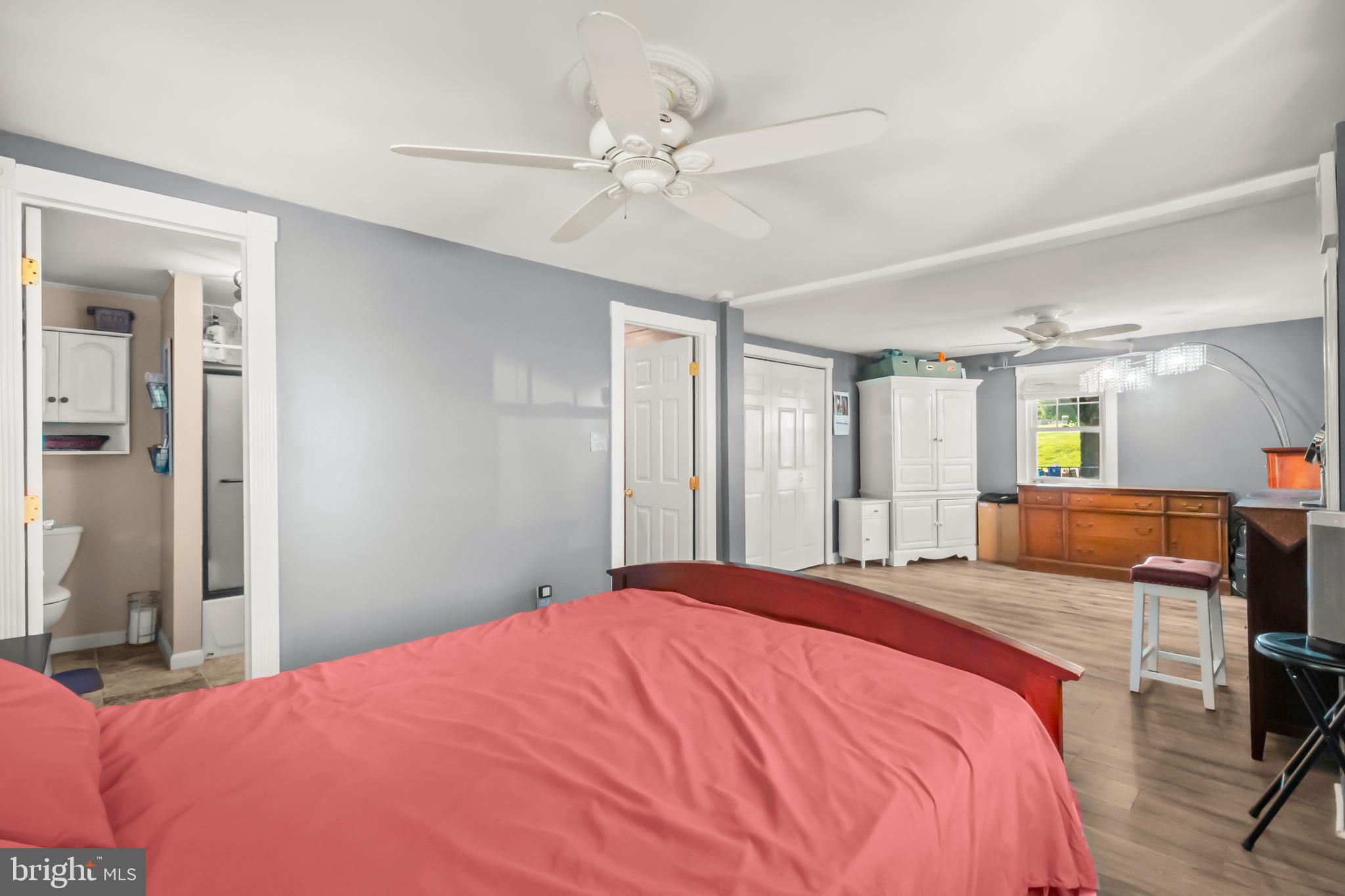 13430 Trevose Road Philadelphia, PA 19116 - Photo 16 of 39