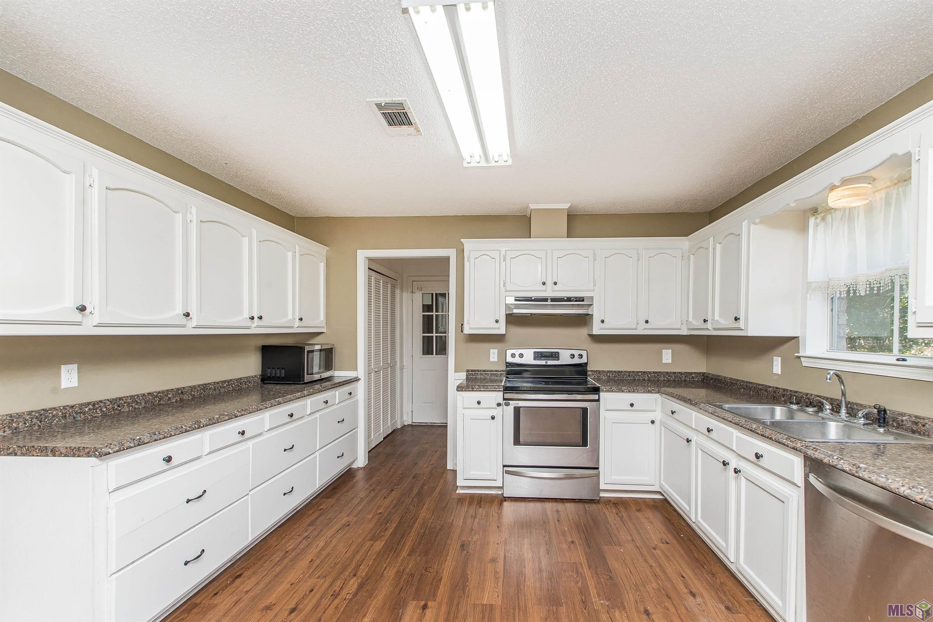 6943 Jim Rushing Road Denham Springs, LA 70706 - Photo 9 of 26