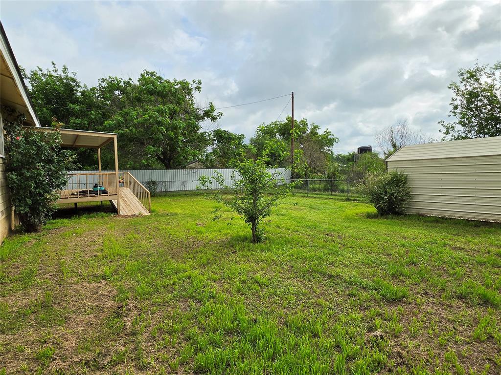 509 Starkey Street Bangs, TX 76823 - Photo 7 of 19