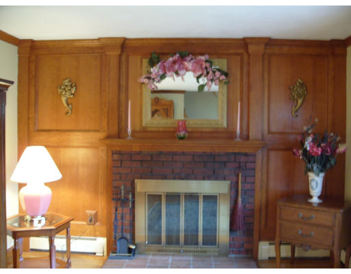 41 Charme Road Billerica, MA 01821 - Photo 9 of 27 Gallery Image 9