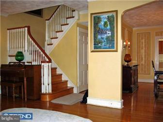 2 East Providence Road Yeadon, PA 19050 - Photo 4 of 12 Family Room