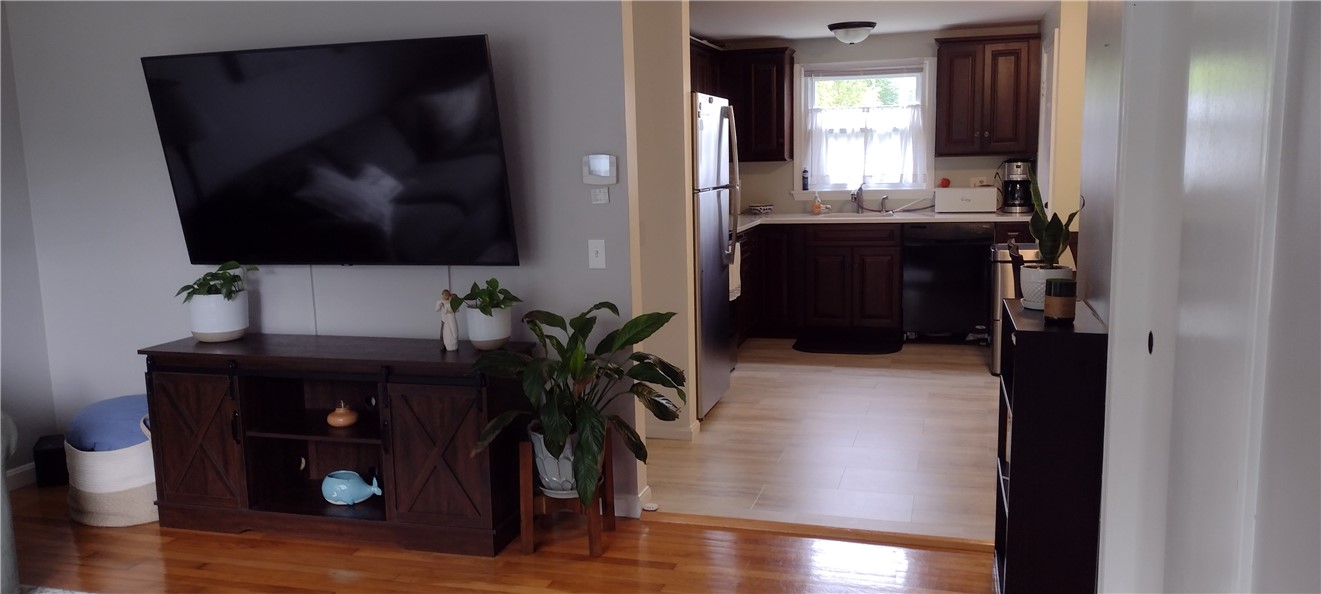 4 Almy Court, Unit 1 Newport, RI 02840 - Photo 6 of 13