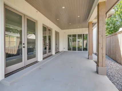 a view of an entryway with an outdoor space