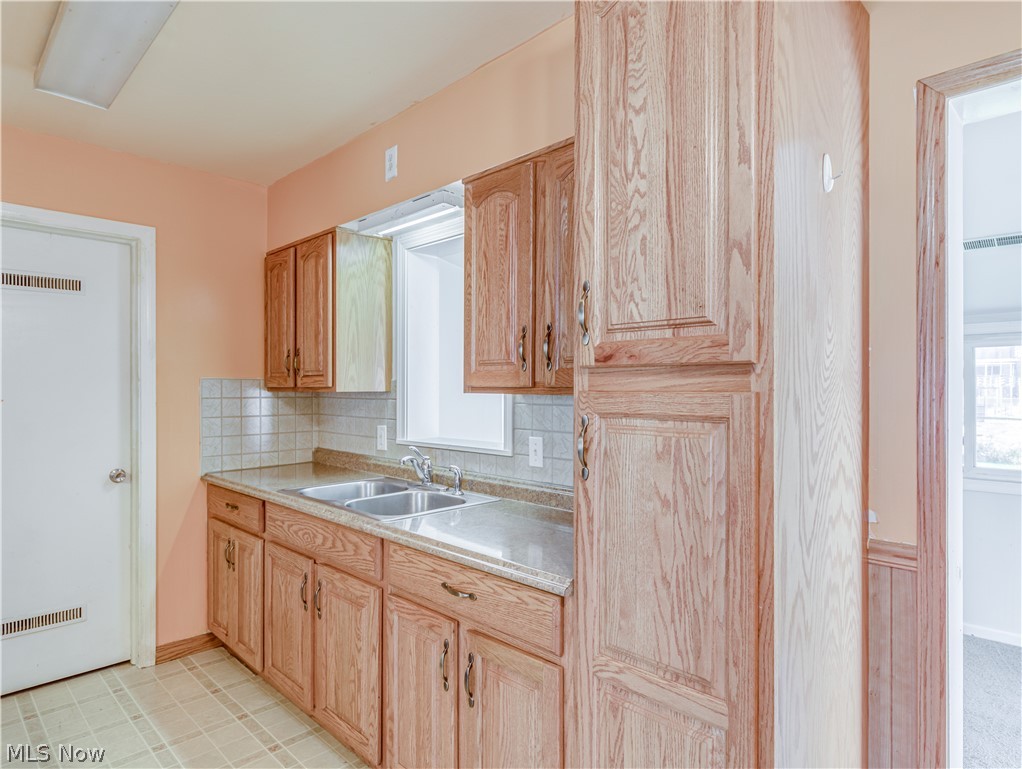 76 Stephens Road Akron, OH 44312 - Photo 9 of 23 Gallery Image 9