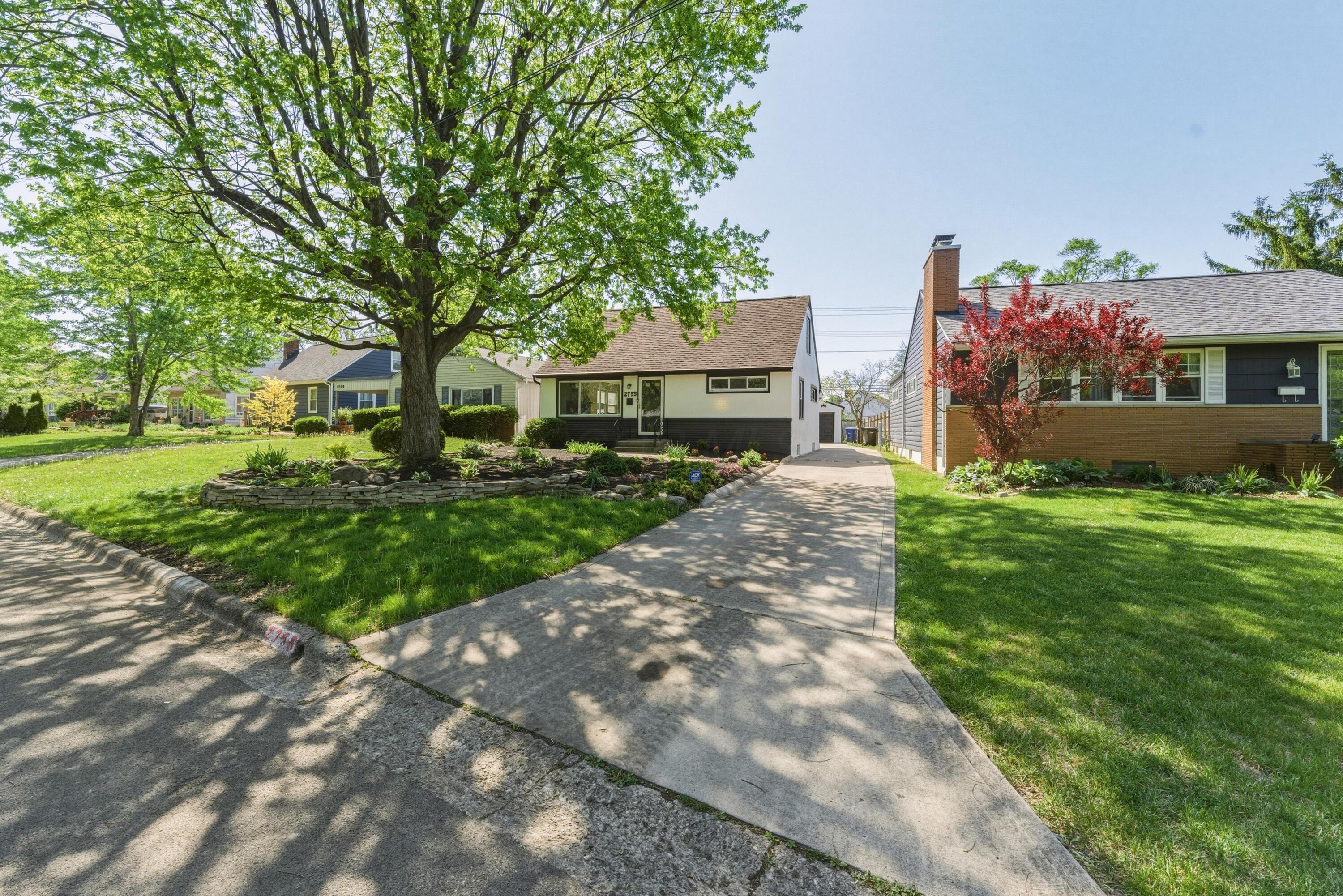 2753 Eastminster Road Columbus, OH 43209 - Photo 5 of 48 Front of house