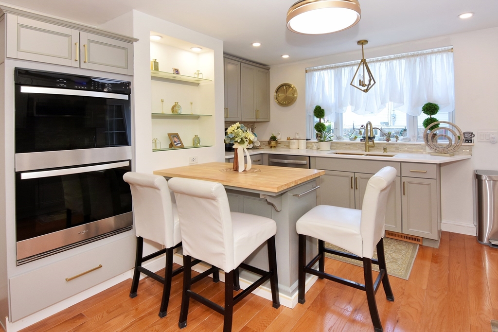 435 Cabot Street, Unit B Beverly, MA 01915 - Photo 15 of 35
