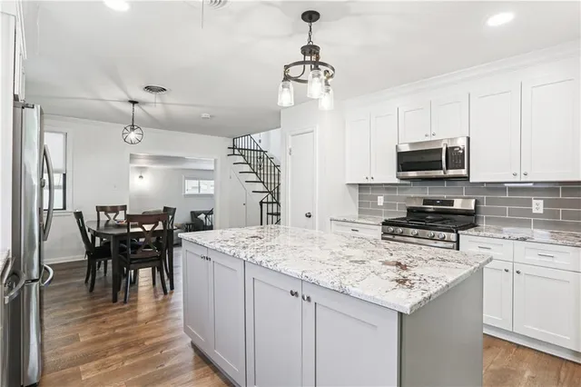 $405,000 | 535 Gelpi Avenue, Jefferson, LA 70121