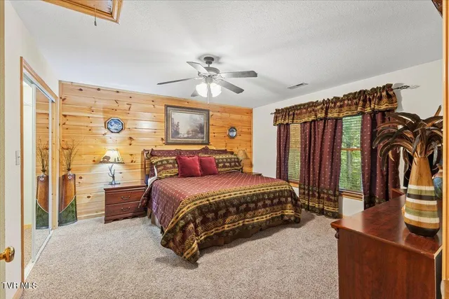 $999,999 | 2213 Woodcock Trail, Sevierville, TN 37876