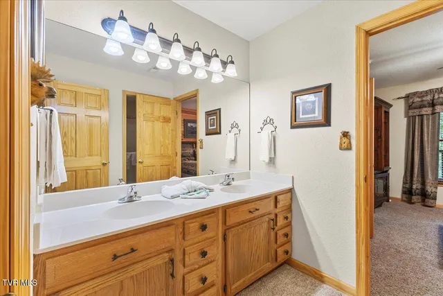 $999,999 | 2213 Woodcock Trail, Sevierville, TN 37876