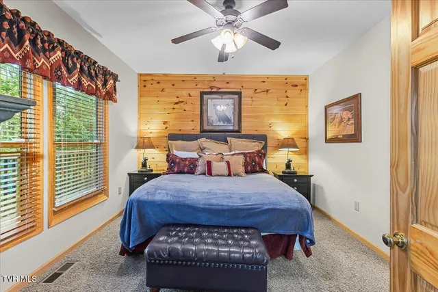 $999,999 | 2213 Woodcock Trail, Sevierville, TN 37876