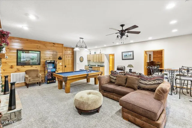 $999,999 | 2213 Woodcock Trail, Sevierville, TN 37876