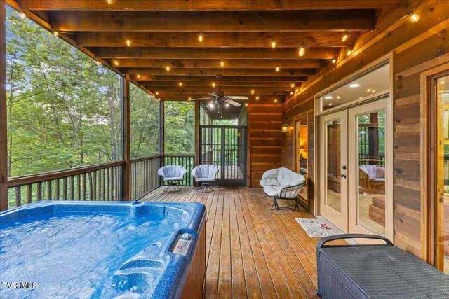 $999,999 | 2213 Woodcock Trail, Sevierville, TN 37876