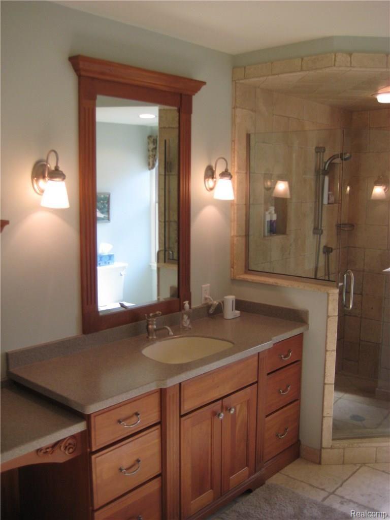 1045 Yorkshire Road Grosse Pointe, MI 48230 - Photo 13 of 22 IMG_9221.JPG