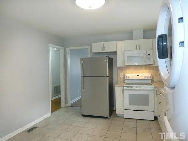 $1,395 | 1411 Gearwood Avenue, Durham, NC 27701